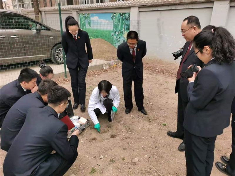 檢察機關(guān)采購?fù)寥乐亟饘贆z測儀器設(shè)備并進行培訓(xùn)